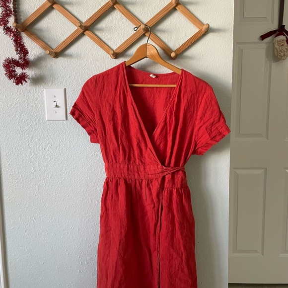 Elegant 100% linen Red Wrap Dress - Picture 2 of 3